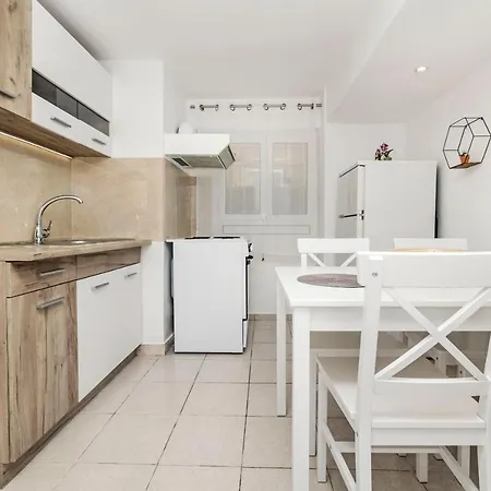 S&a Apartment